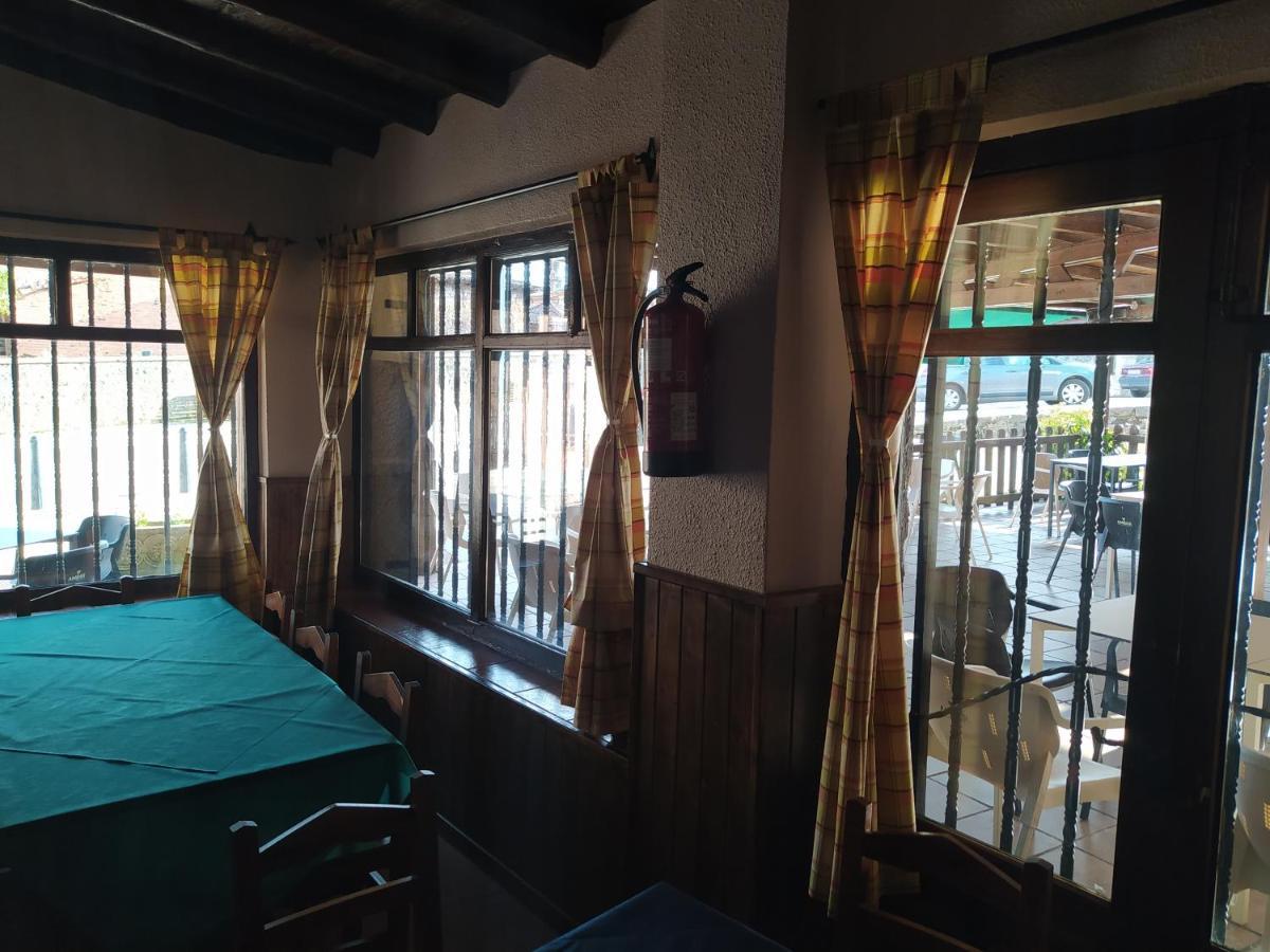 Hostal Urbion 비누에사 외부 사진